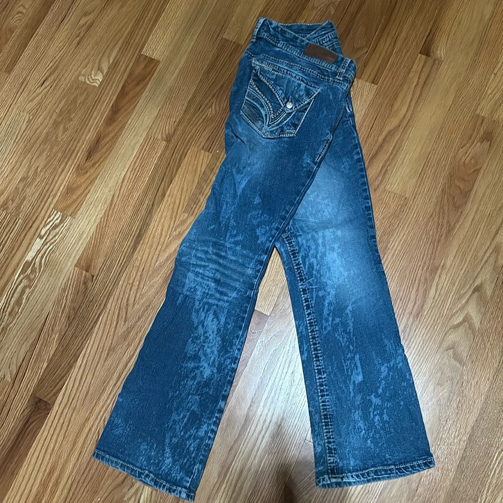 Ariya Jeans
